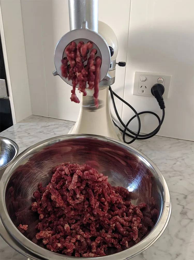 Electric meat grinders