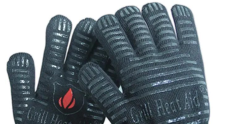 Heat resistant bbq gloves