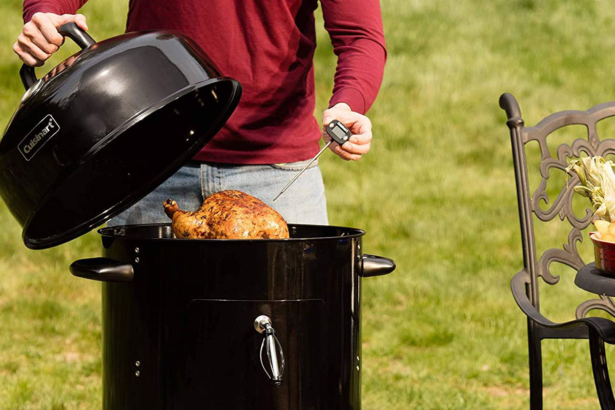 How to Use a Charcoal Smoker: Definitive Guide
